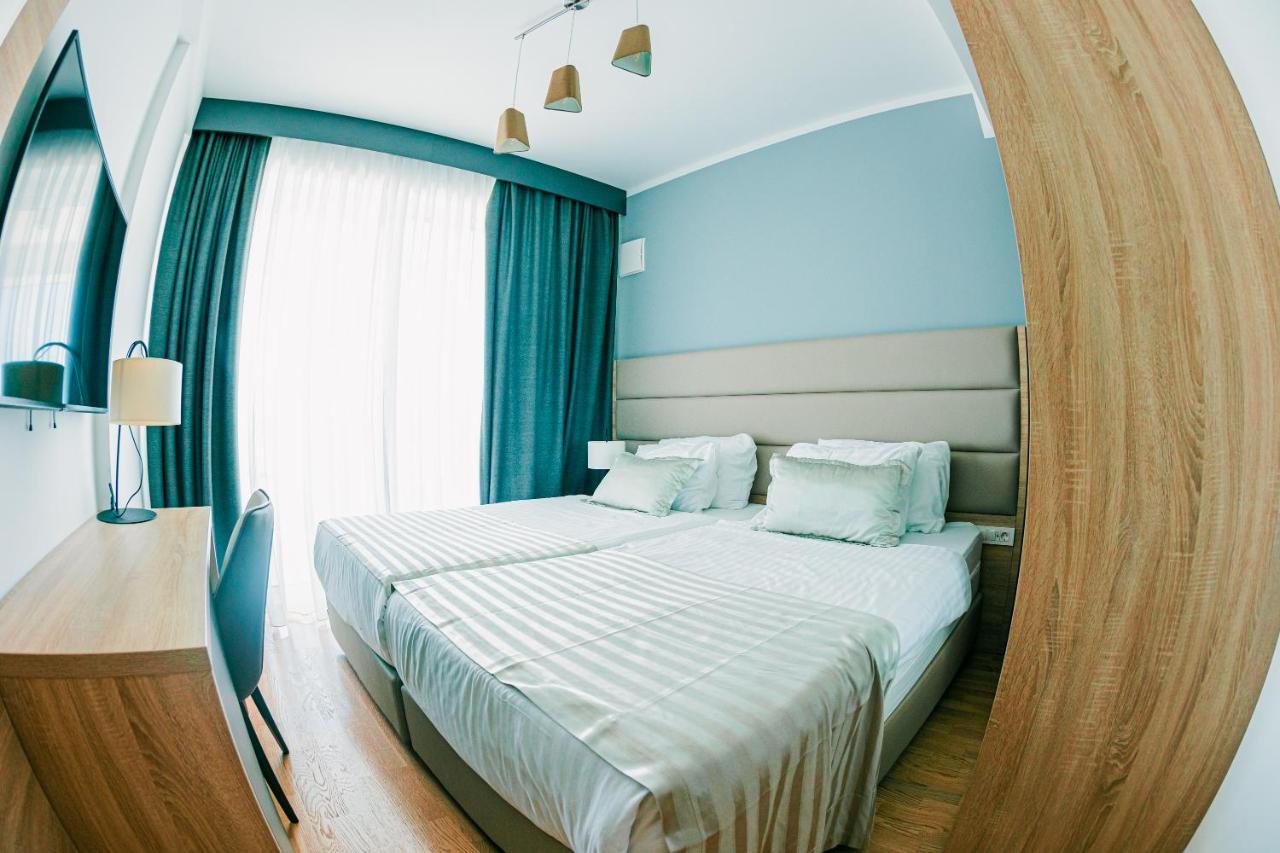 Kaneo Beach Hotel Novaglia Esterno foto